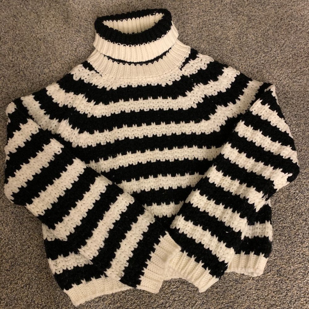 Chunky Knit Turtleneck Sweater by Katsum
